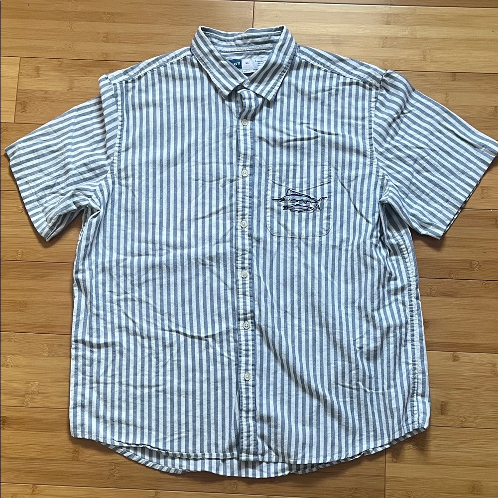 Old Navy Men's Casual Blue and White Striped Shirt